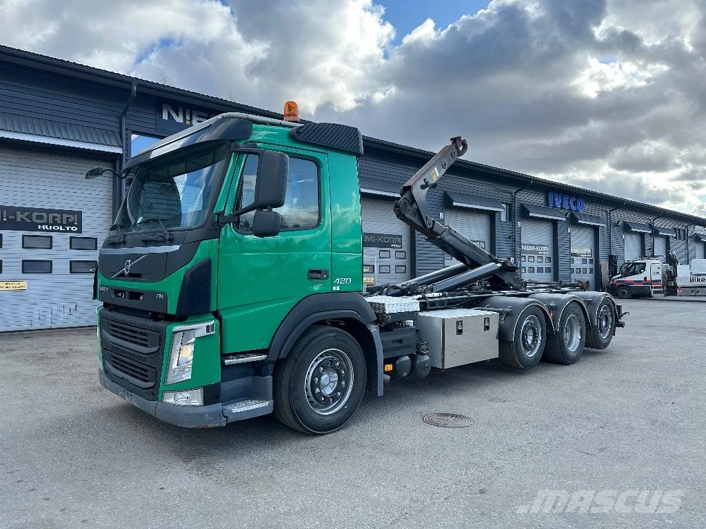 Volvo FM 420 8x2/4 Camion cu carlig de ridicare