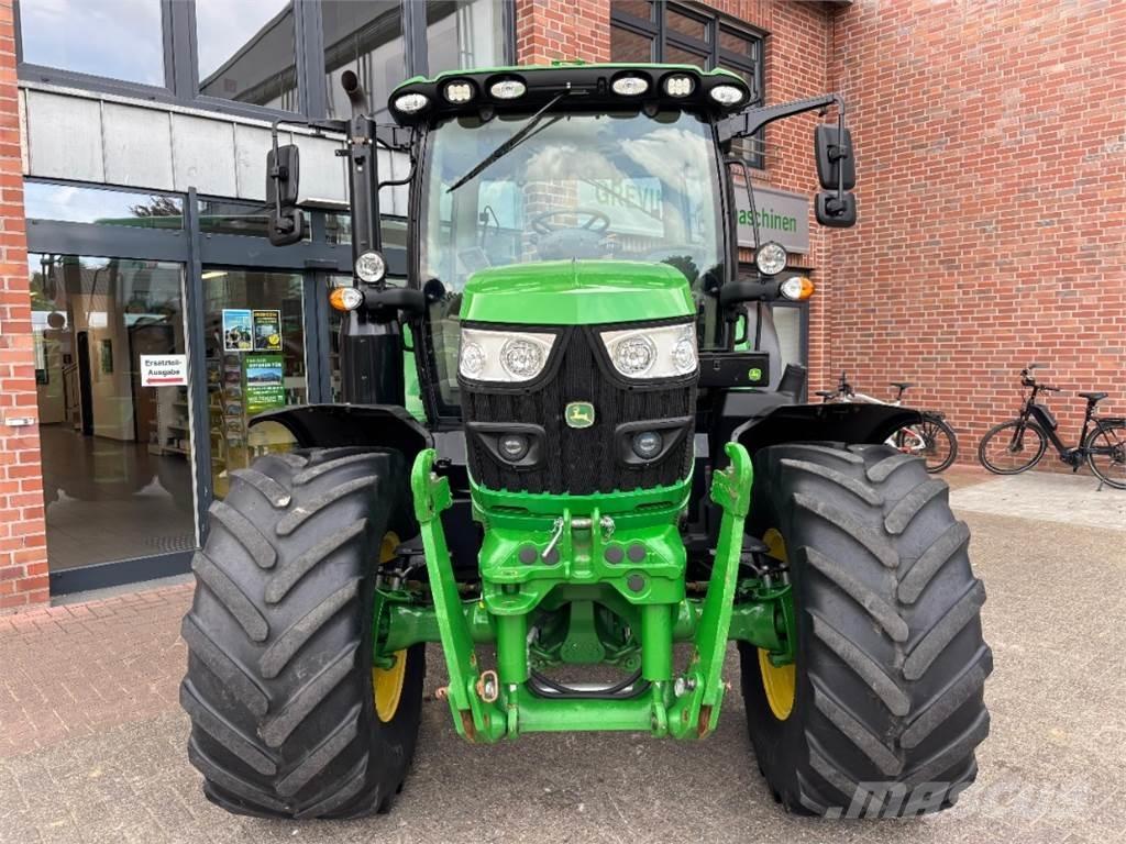 John Deere 6120R Tractoare
