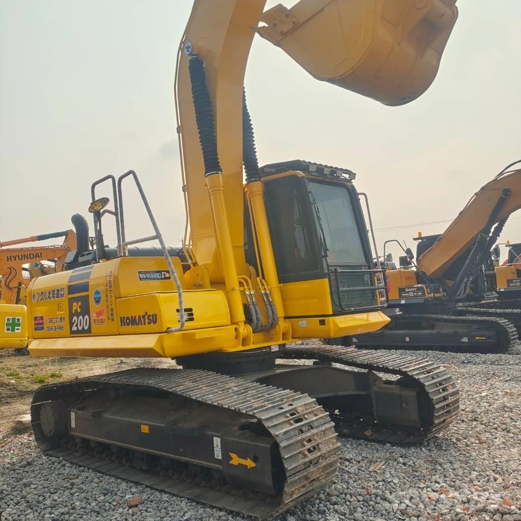 Komatsu PC200-8 Excavatoare pe șenile
