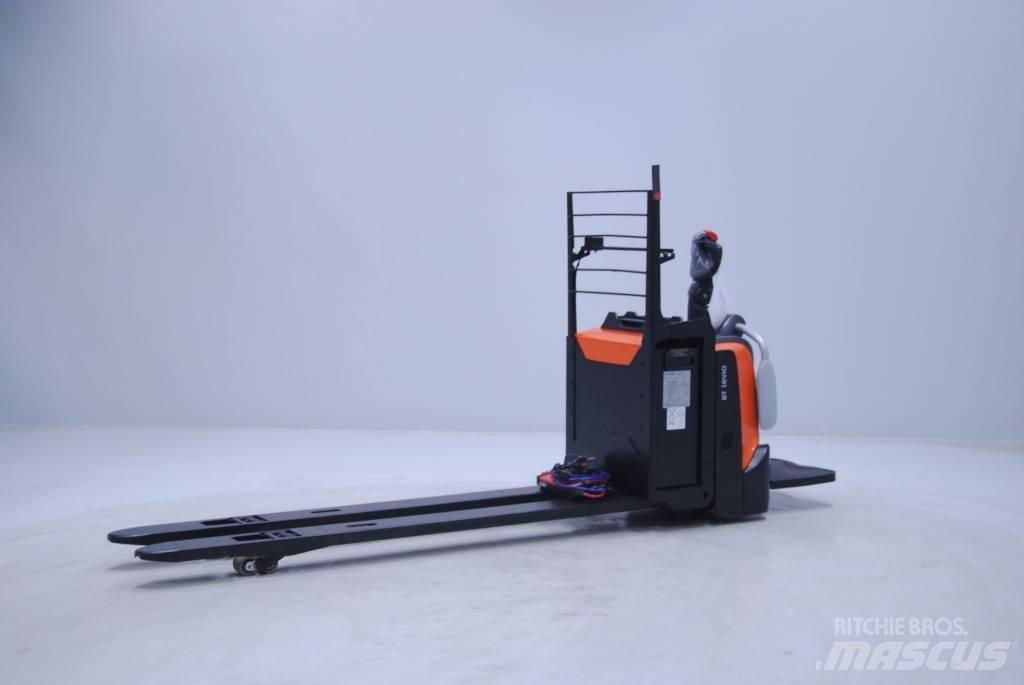 Toyota LPE250 Transpaleta cu platforma