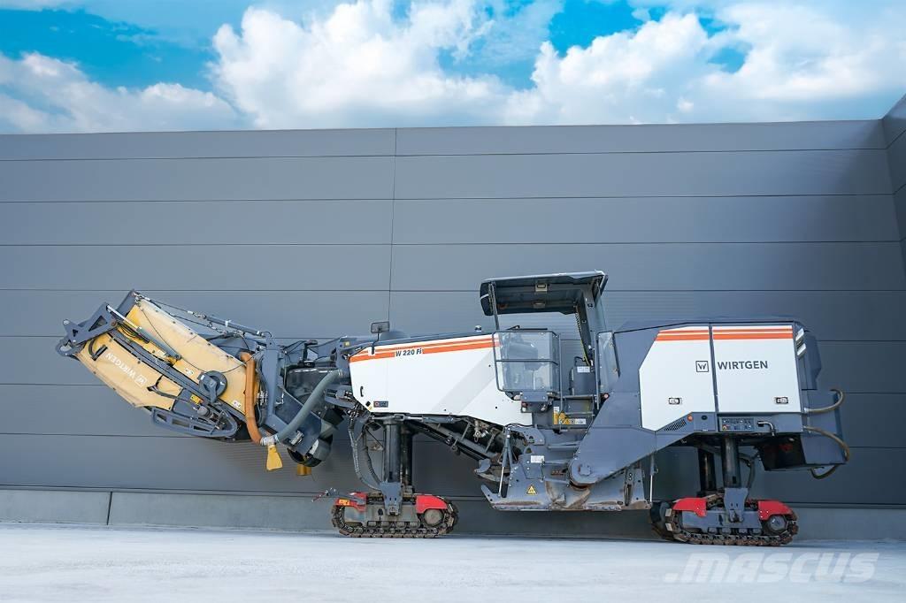 Wirtgen W 220 FI Utilaje asfalt cu freze reci