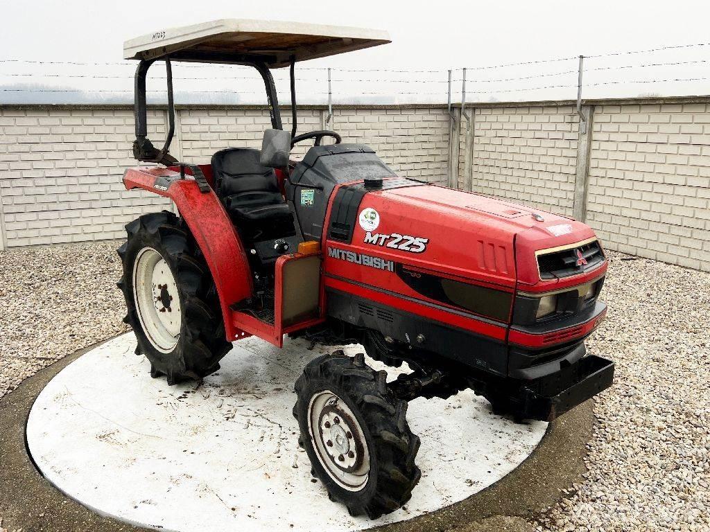 Mitsubishi MT225 Tractoare
