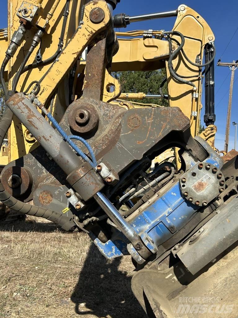 CAT 323 EL Excavatoare pe șenile
