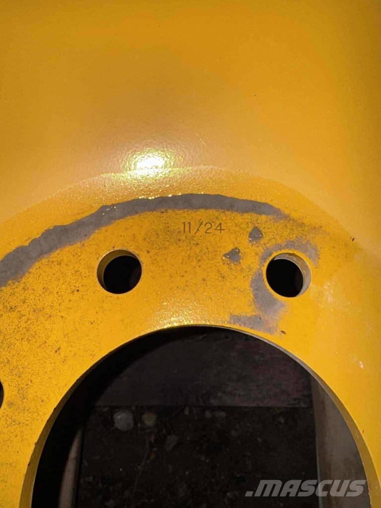 CAT CS 563 	6R4385 Axe