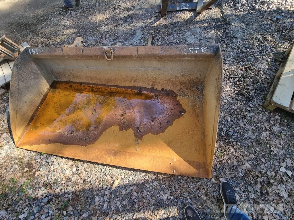 CAT 908M -2015 Incarcator pe pneuri