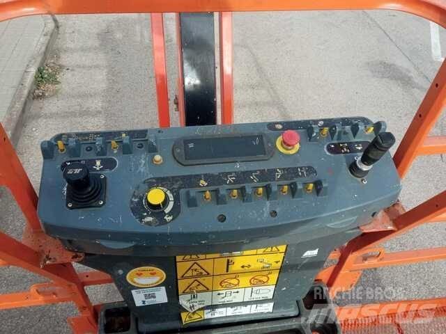 JLG 800 AJ Nacele cu brat articulat