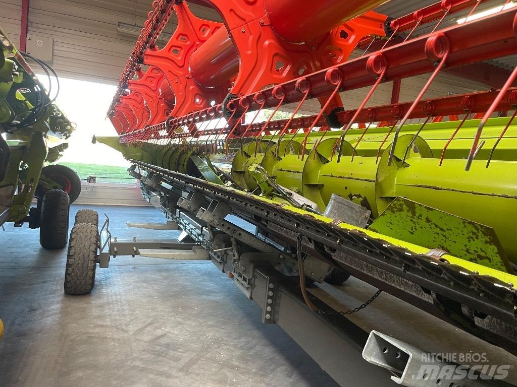 CLAAS Lexion 660 Combine de secerat
