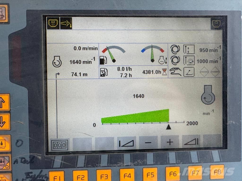 Volvo P 6820C Pavatoare asfalt