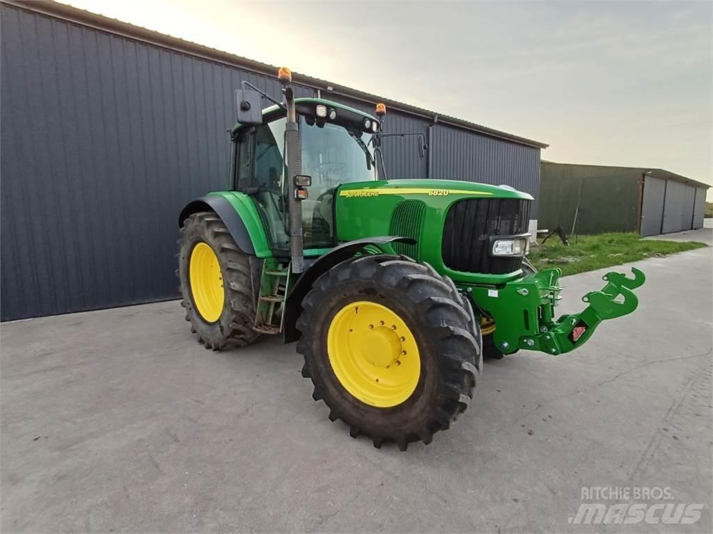 John Deere 6820 Tractoare