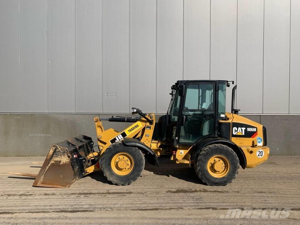 CAT 906 Incarcator pe pneuri
