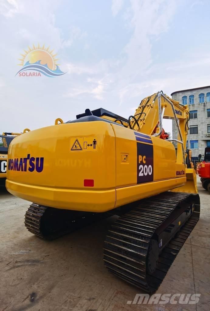 Komatsu PC 200-8 Excavatoare pe șenile

