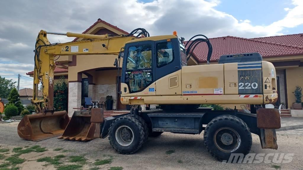 Komatsu PW 220-7 Excavatoare cu roti