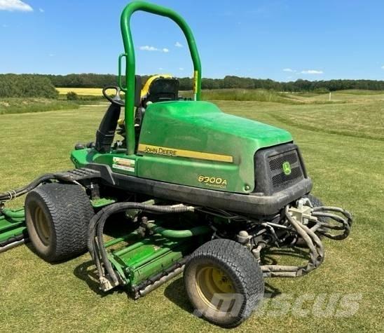 John Deere 8900A Riding mowers