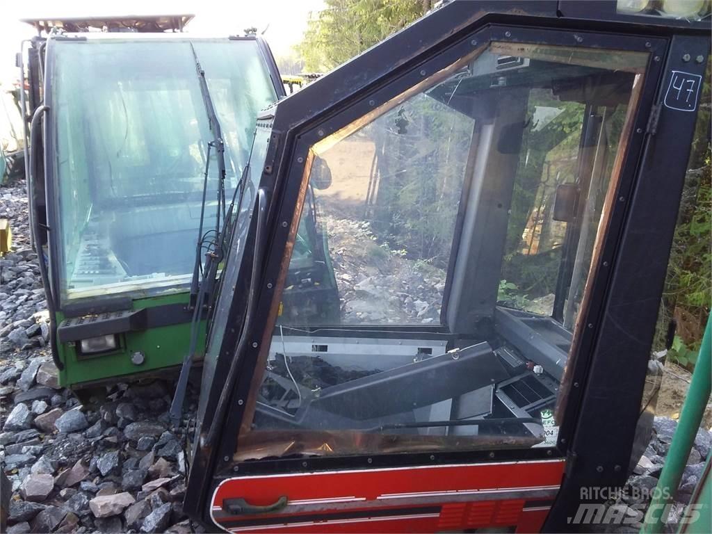 Valmet 901 Cabine si interior
