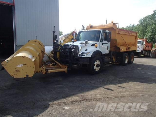 International 7400 Lame pentru dezapezire si pluguri