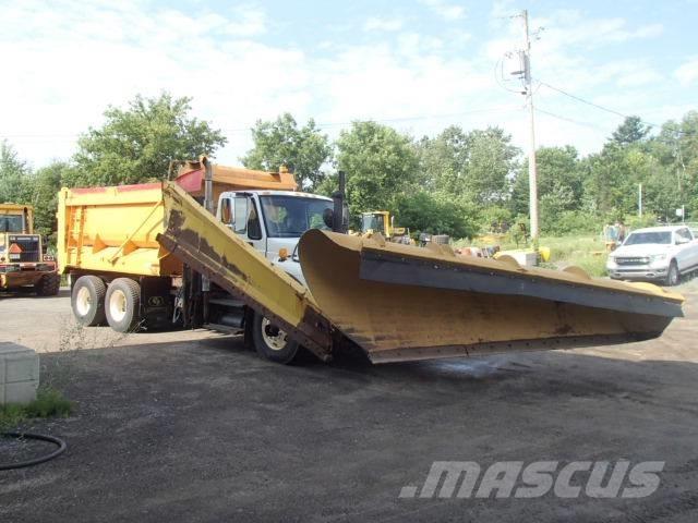 International 7400 Lame pentru dezapezire si pluguri