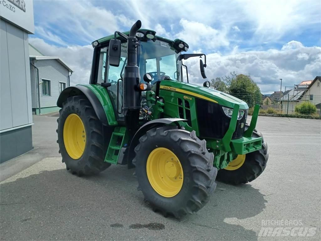John Deere 6110M Tractoare