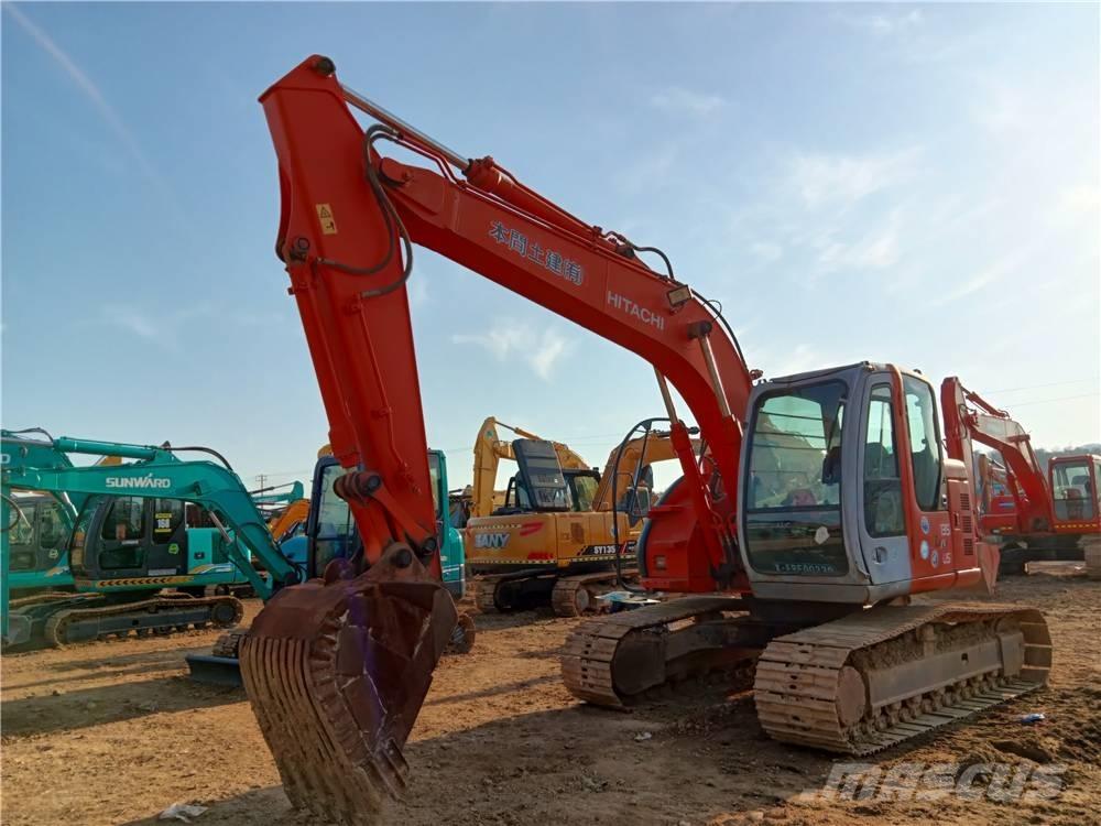 Hitachi ZX135US Excavatoare pe șenile
