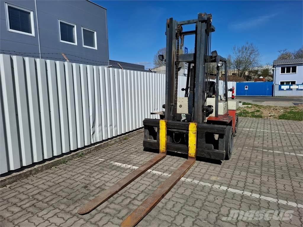 Nissan DF05A60U Stivuitor diesel