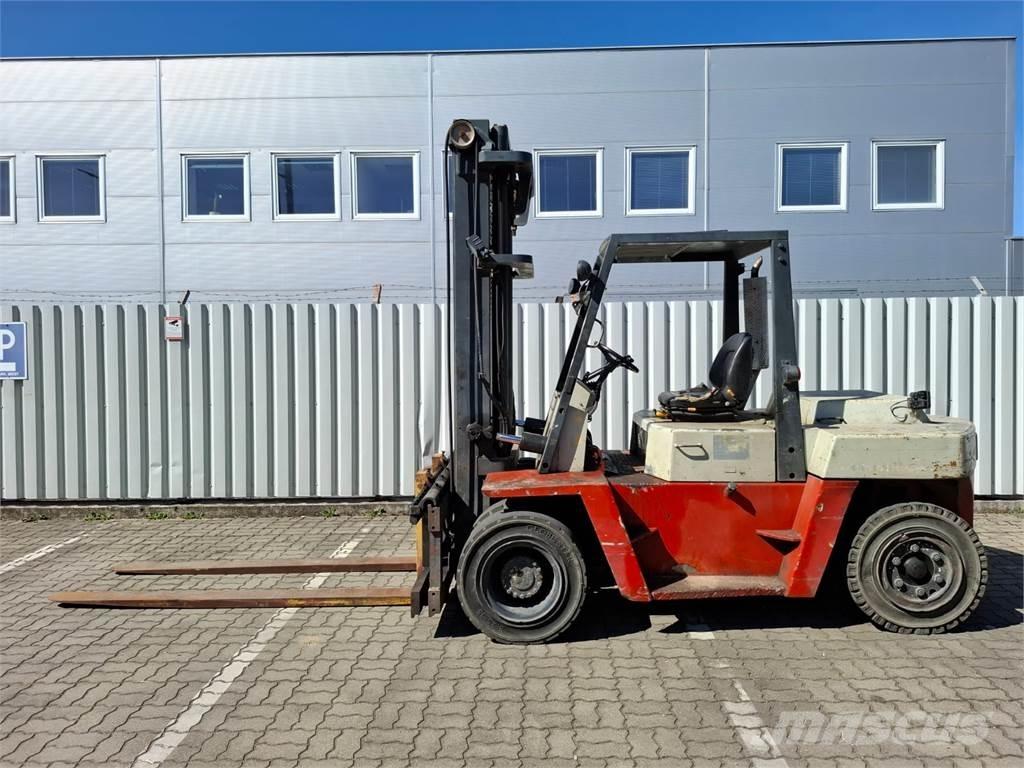 Nissan DF05A60U Stivuitor diesel