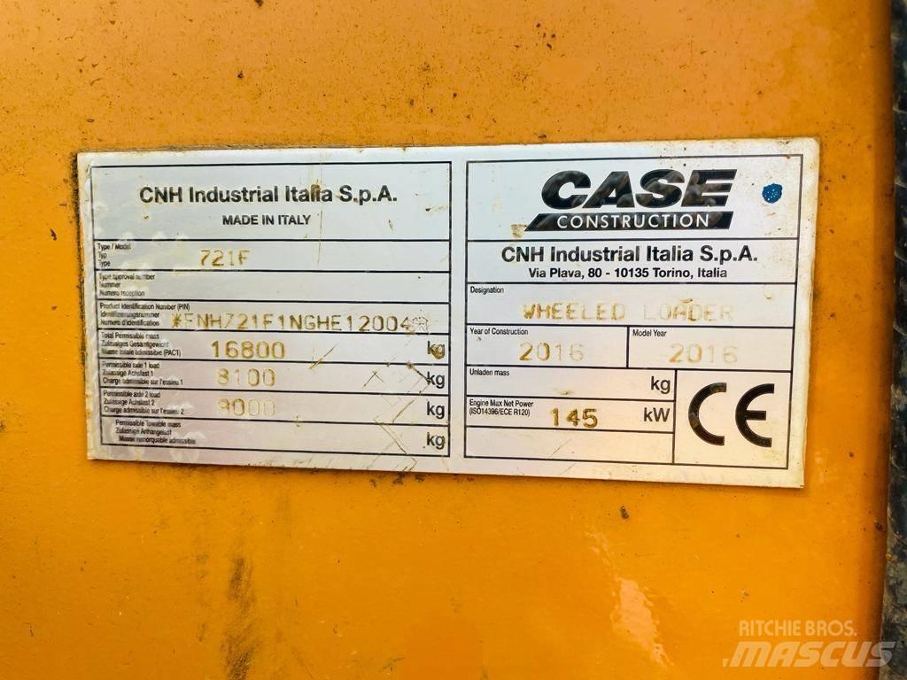 CASE 721 F Incarcator pe pneuri