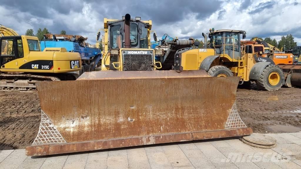 Komatsu D 61 PX-15 Buldozere pe senile