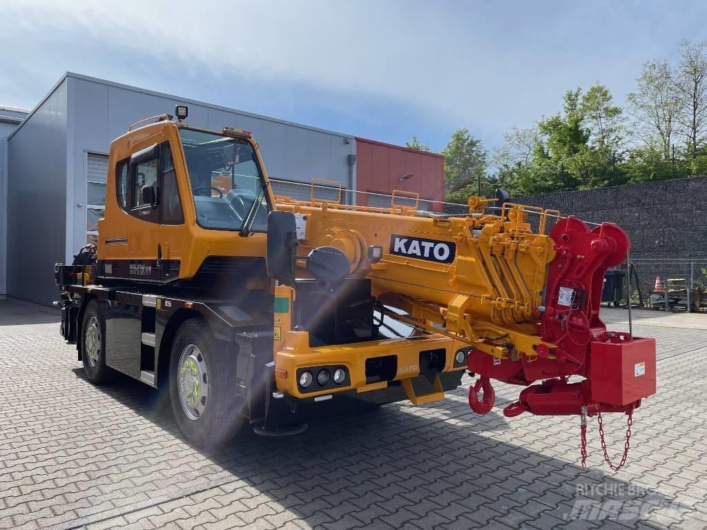 Kato CR-130Rv Macara teren accidentat