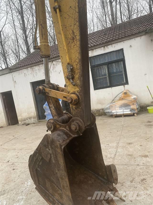 CAT E70B Excavatoare pe șenile

