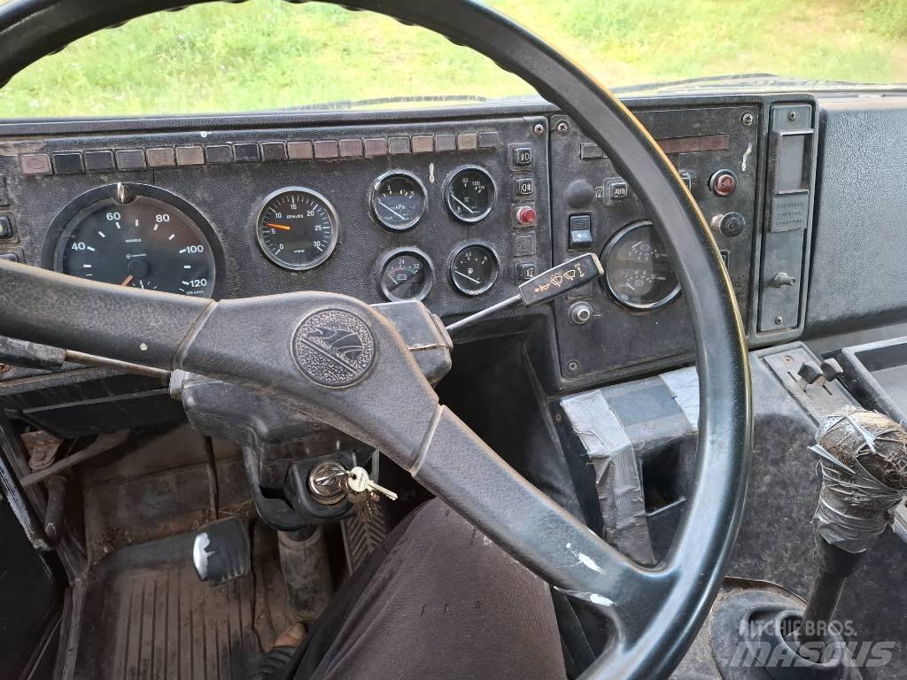 MAZ 551633 Autobasculanta