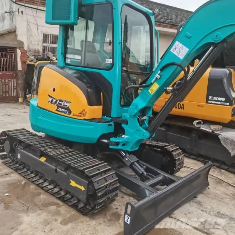 Kubota KX 135 Excavatoare pe șenile
