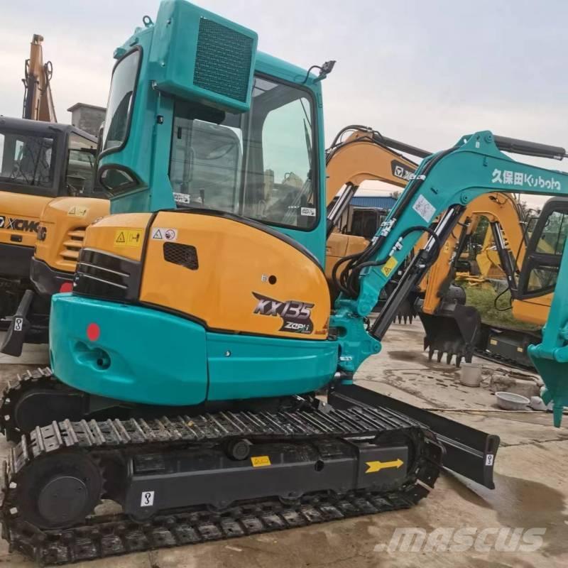 Kubota KX 135 Excavatoare pe șenile
