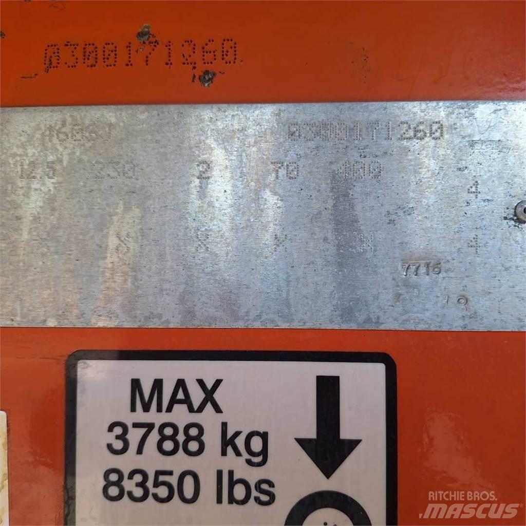 JLG 460SJ Nacele cu brat telescopic