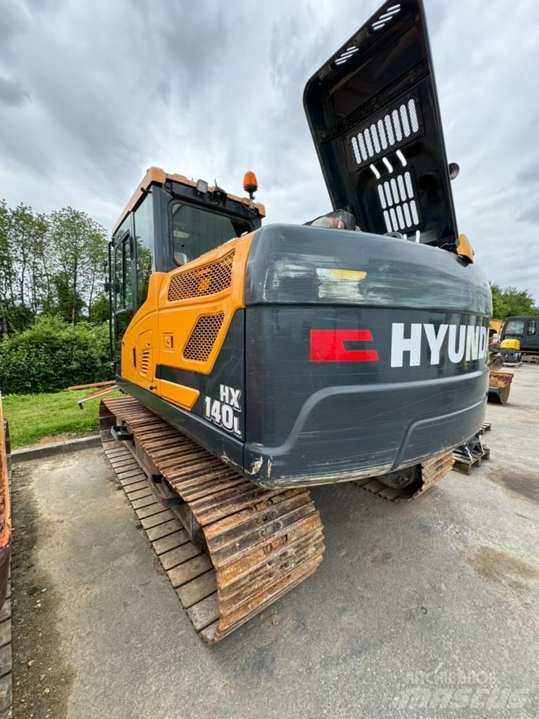 Hyundai HX 140L Excavatoare pe șenile

