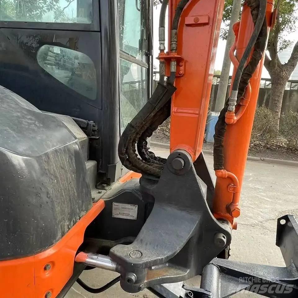 Hitachi ZX50 Mini excavatoare < 7t