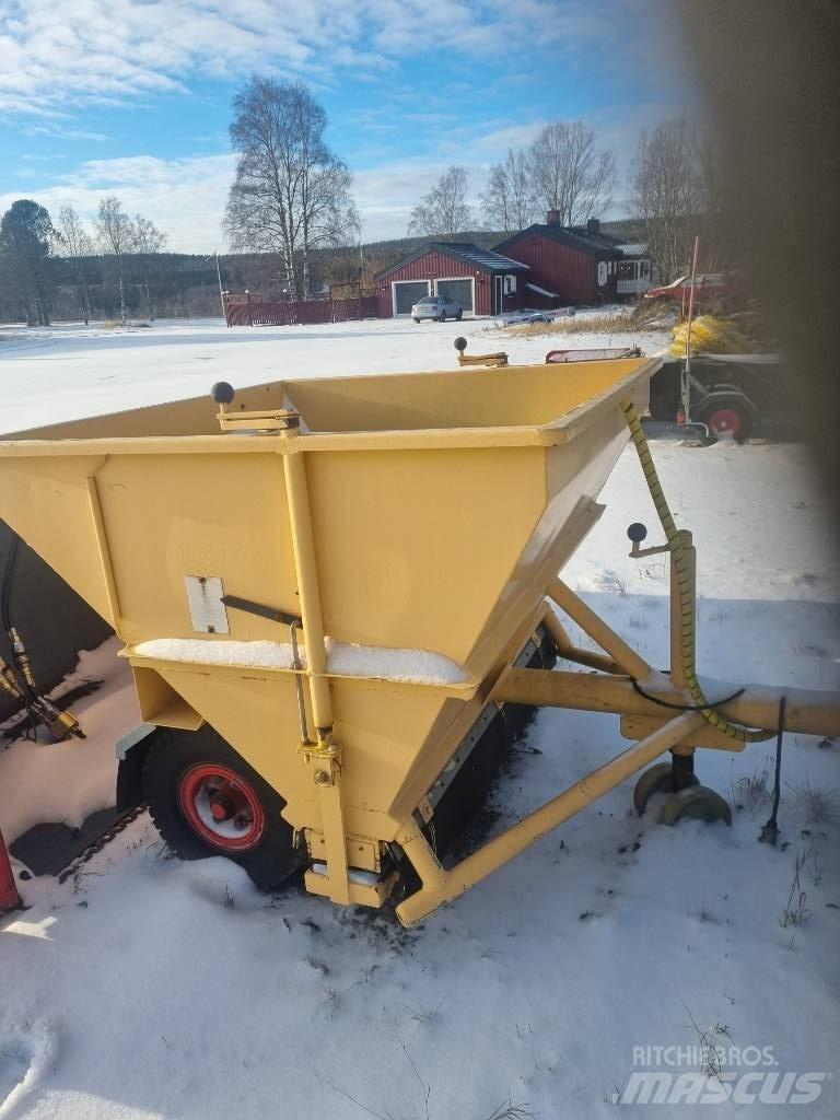 Falköping T-15E Alte componente