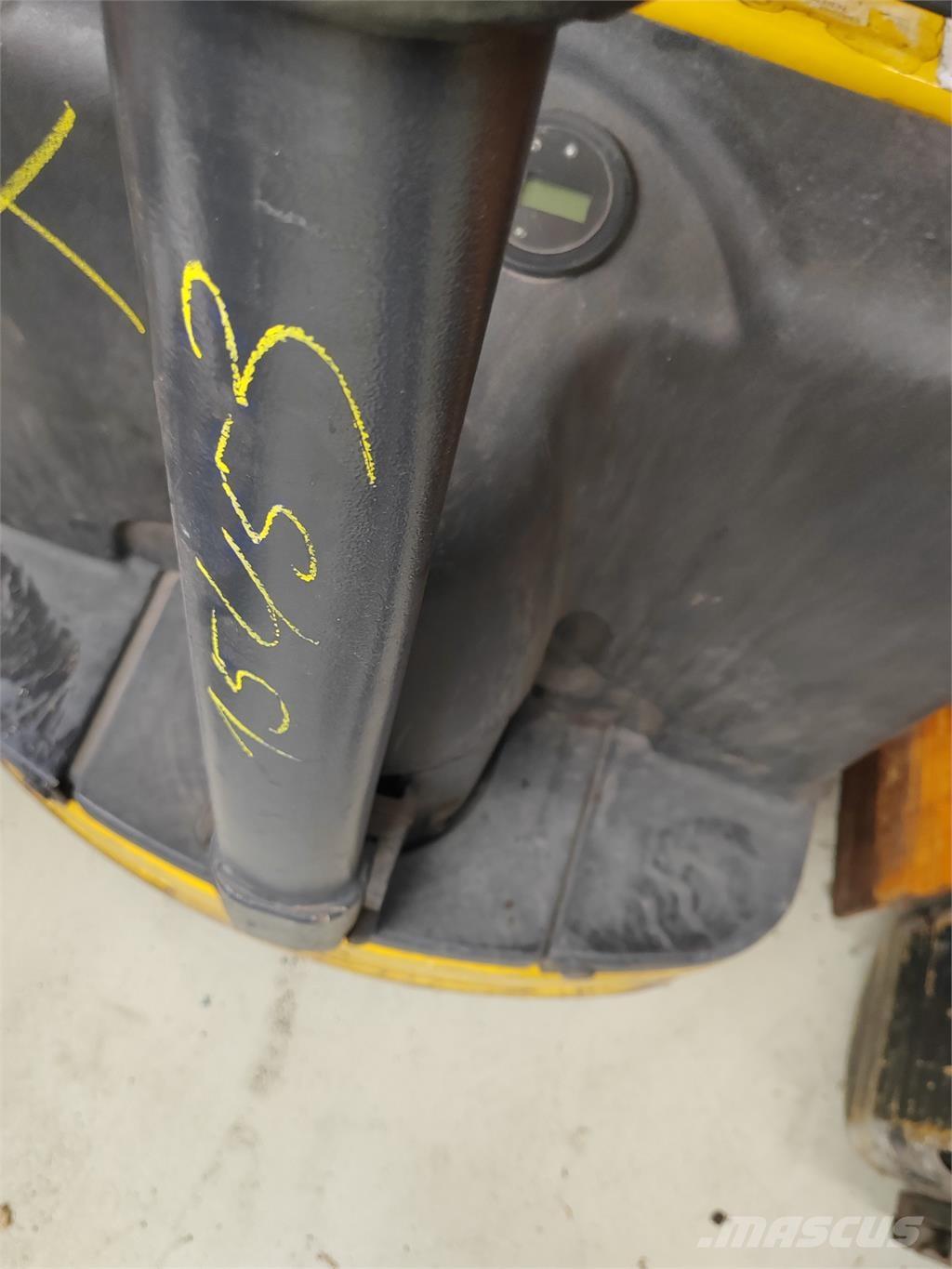 OM TL 18 Transpaleta manuala