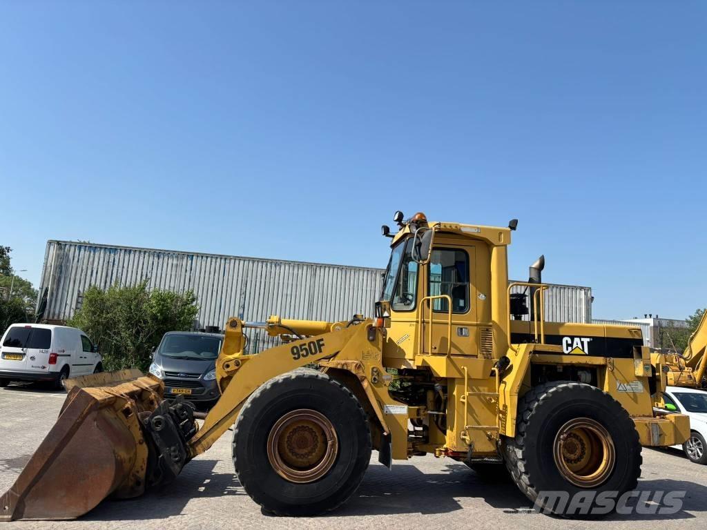 CAT 950 F Incarcator pe pneuri