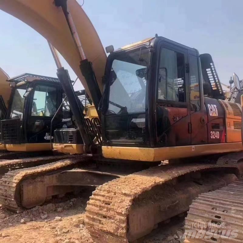 CAT 324 Excavatoare pe șenile
