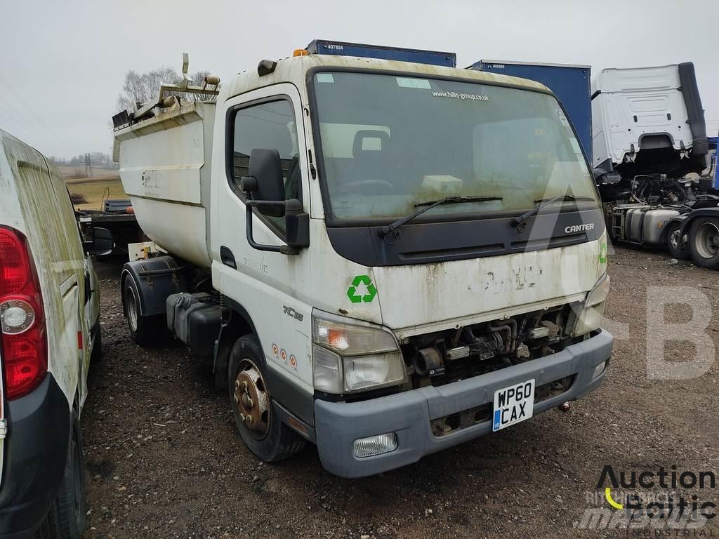 Mitsubishi Fuso Camion de deseuri