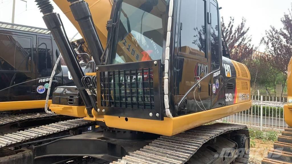CAT 324 D L Excavatoare pe șenile
