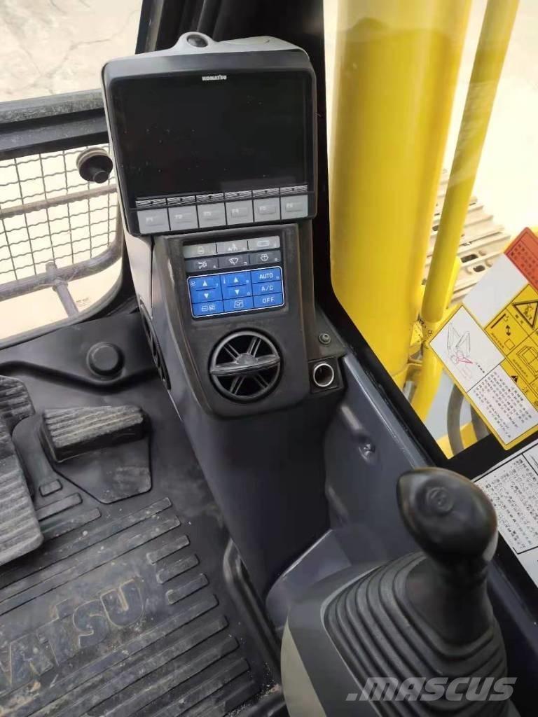 Komatsu PC 200 Excavatoare pe șenile
