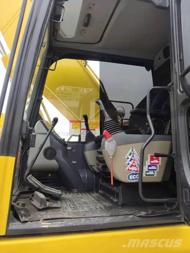Komatsu PC 200 Excavatoare pe șenile
