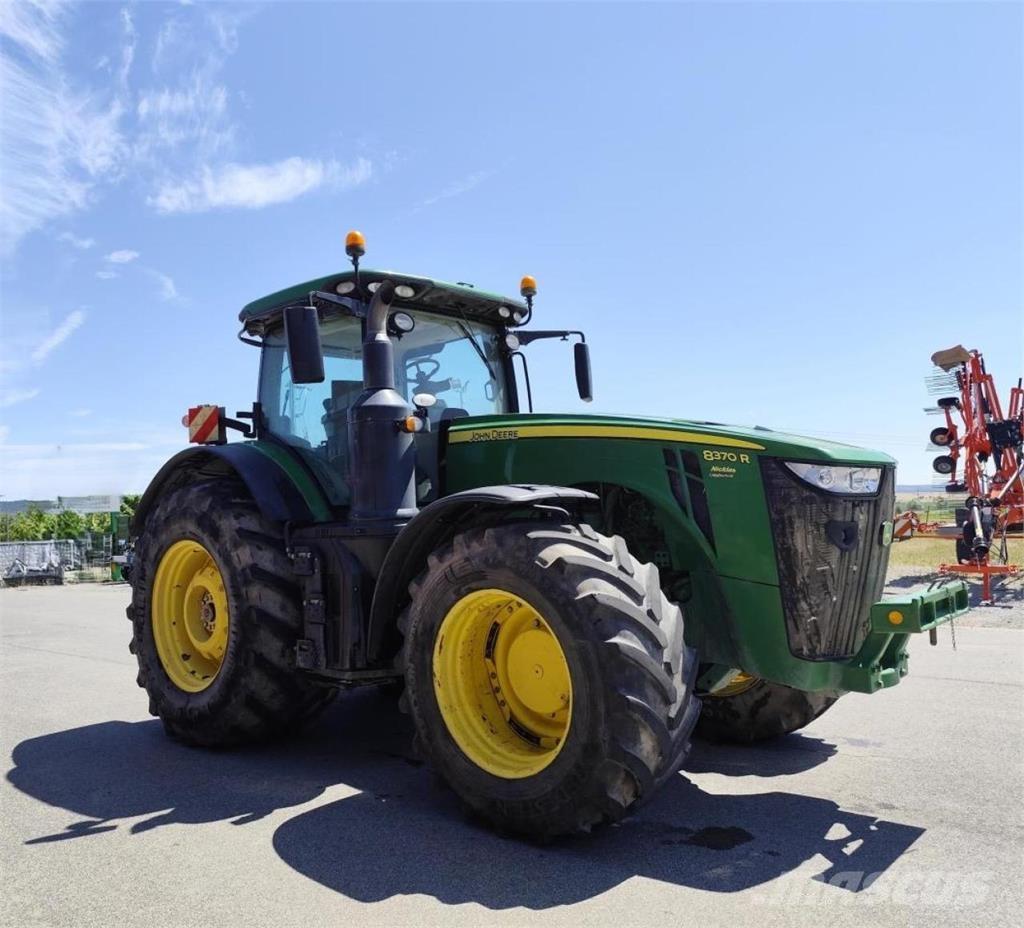 John Deere 8370 R Tractoare