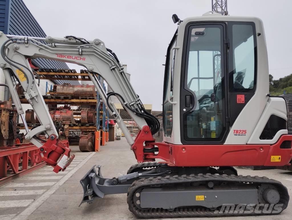 Takeuchi TB 225 Mini excavatoare < 7t