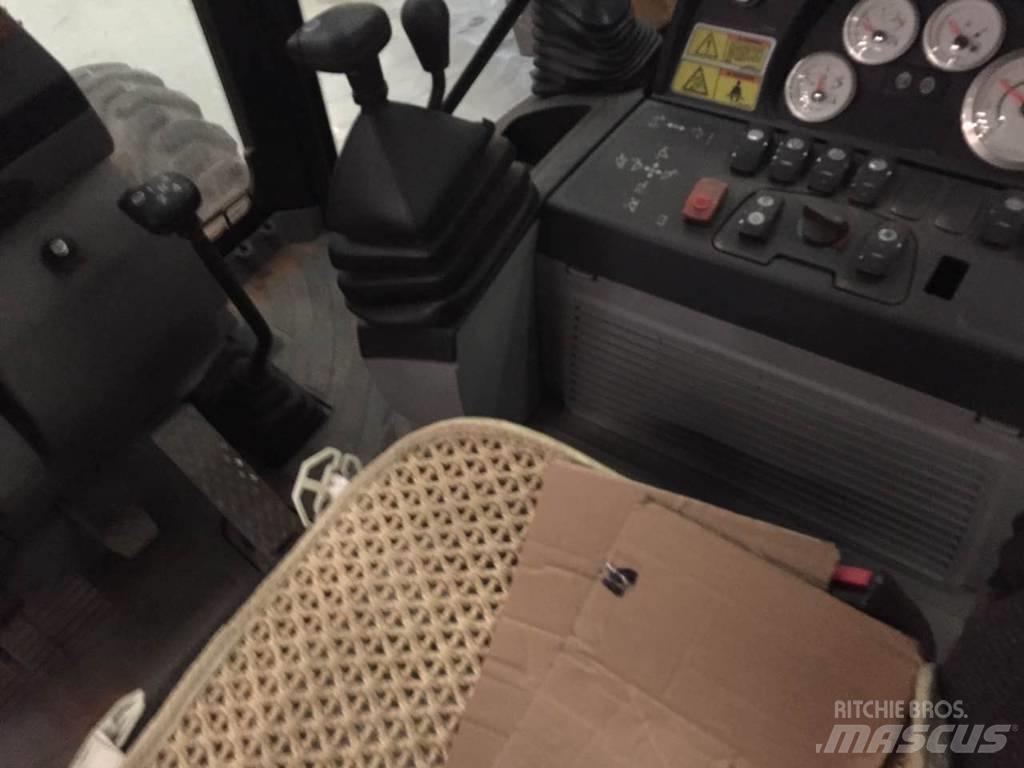 CAT 450 E Buldoexcavatoare