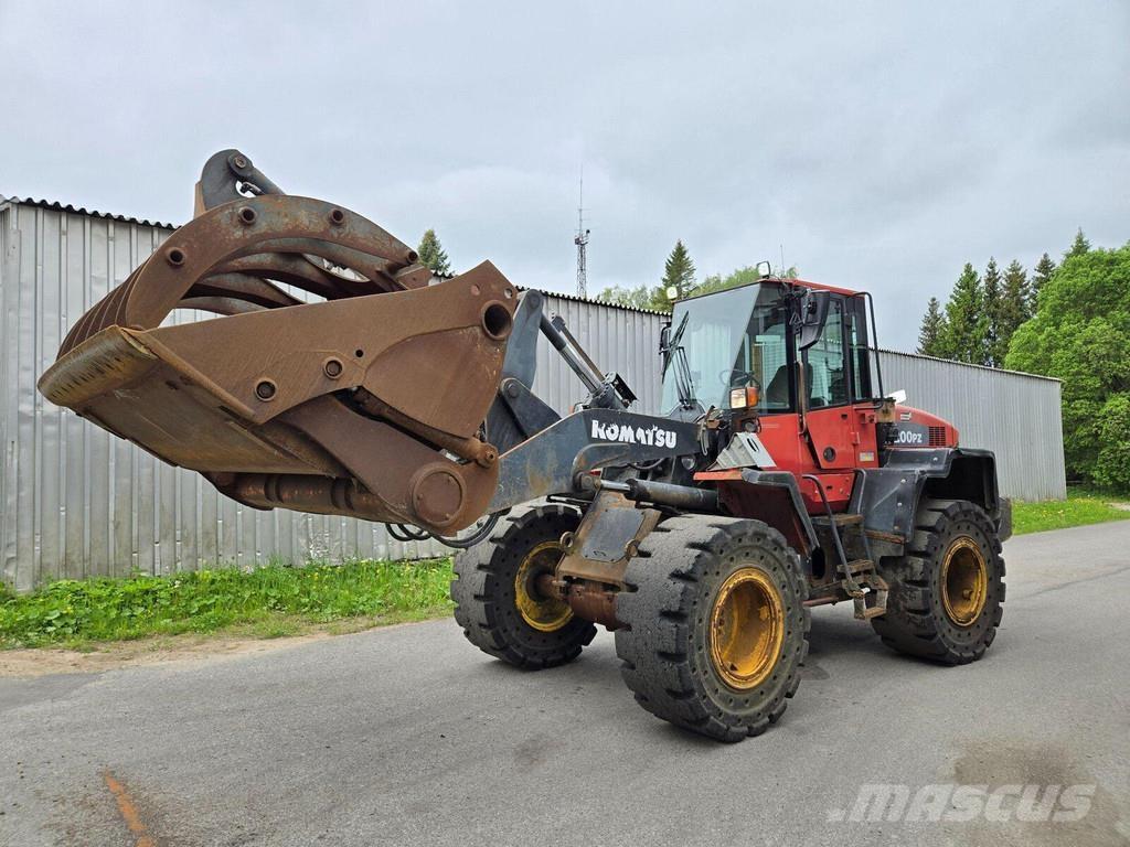 Komatsu WA200PZ-6 Incarcator pe pneuri