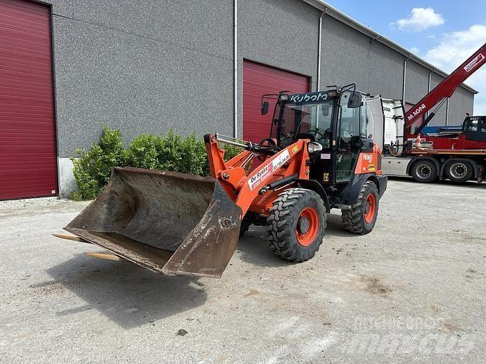 Kubota R065 Incarcator pe pneuri
