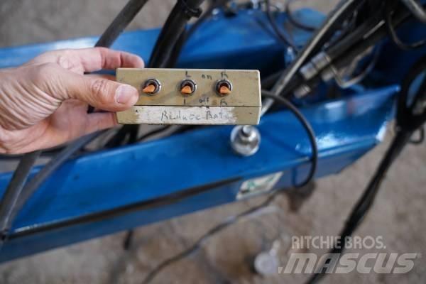 Kinze 3200 12R30 Masini de plantat
