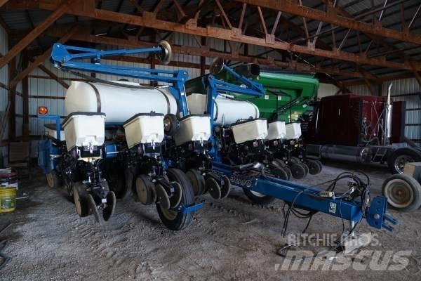 Kinze 3200 12R30 Masini de plantat