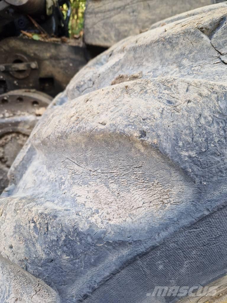 John Deere 1270 D Combine forestiere